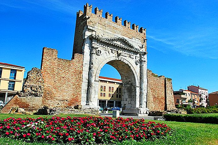 Itálie Rimini historické centrum Atlantika